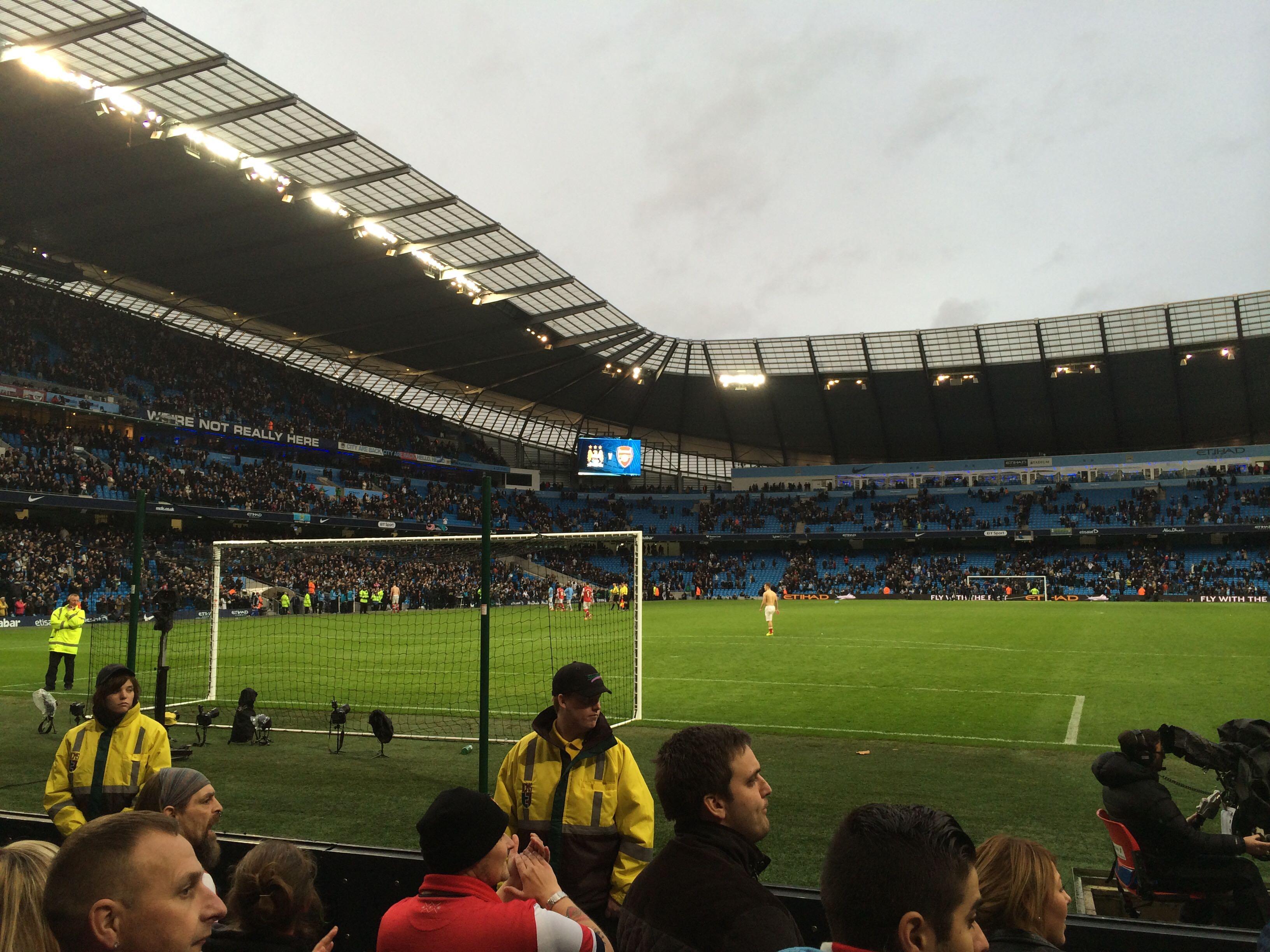 通过他的执 通过他的执